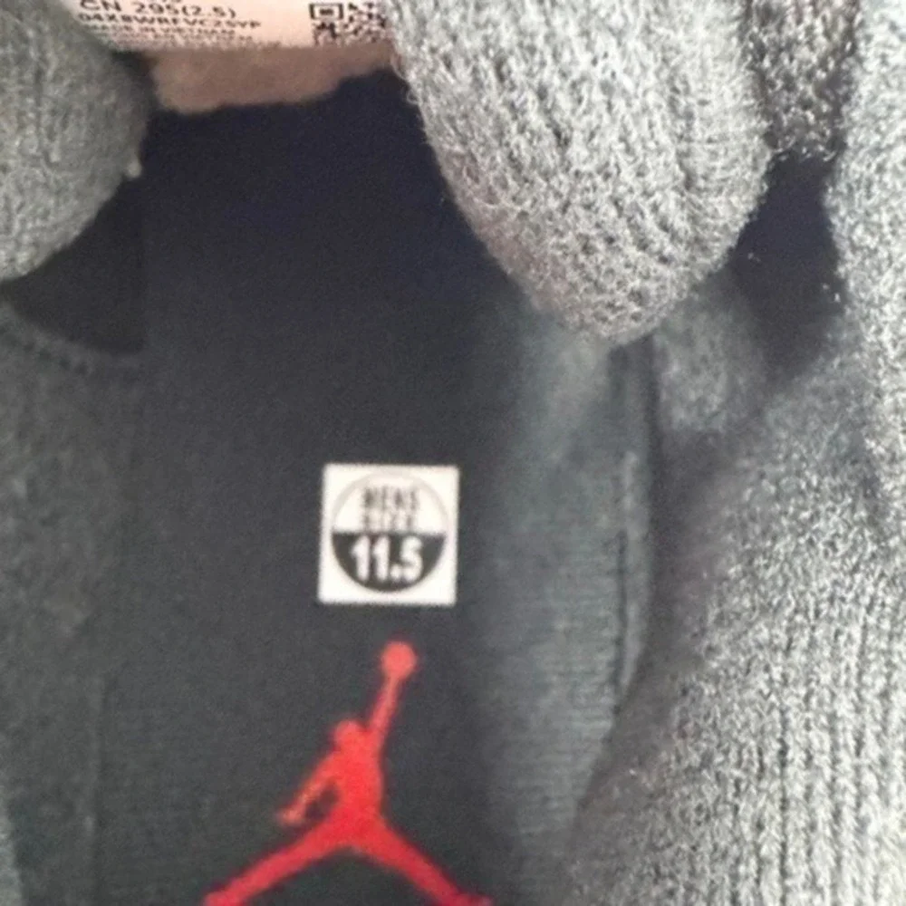 Air Jordan 4 RM Black/Gym Red/Sail/Coconut Sneakers Mens 11.5 - NWT FQ7939 006‎